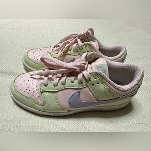 Nike Dunk Low Shoes Womens Size 7 Pastel Casual
Women's US 7